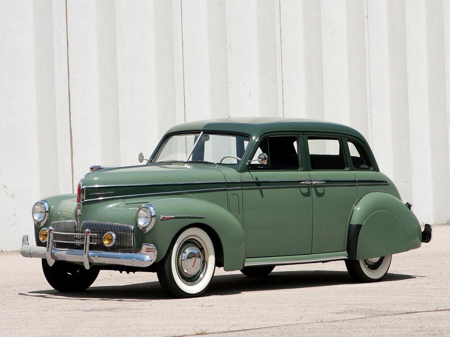  Studebaker Champion DeLux-Tone Cruising Sedan 1941 года  (фото 5 из 5)